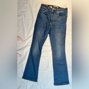 NWT Levi’s hi rise boot cut 725   32/ 34 / 11 blue jeans